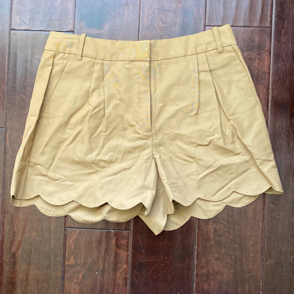 J CREW khaki scalloped shorts - New Without Tags